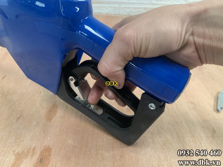Bo Bom Dau Diesel 220V Lg 1008B