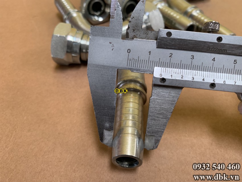 Dau Cut Cong 90 Do 5 8 Inch R12 S36 Nhat Loi