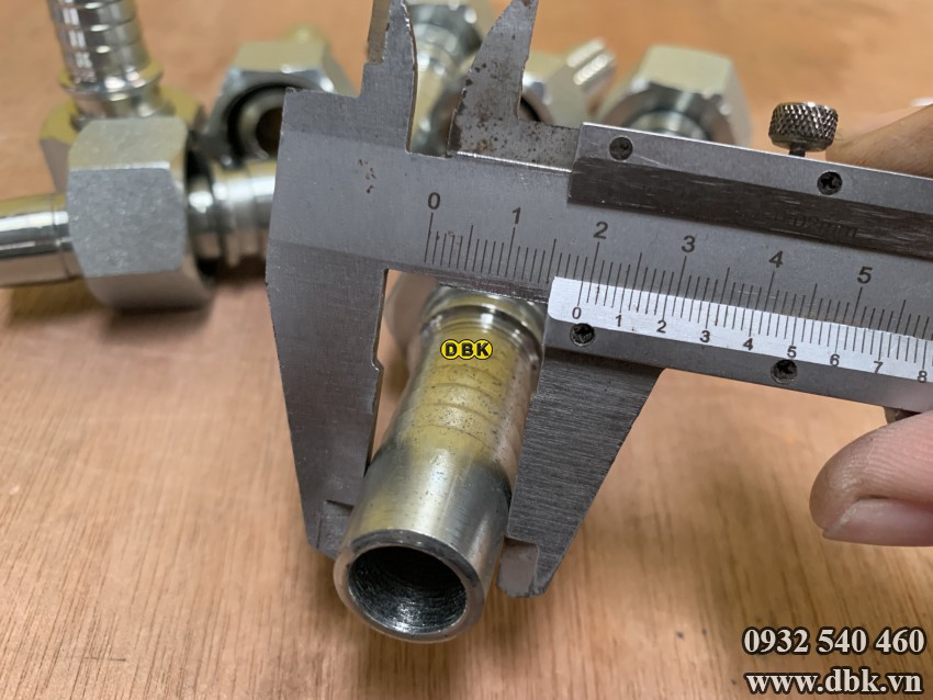 Dau Cut Thang 1 Giac 3 4 Inch R12 S36 M30X2 0 Duc Loi