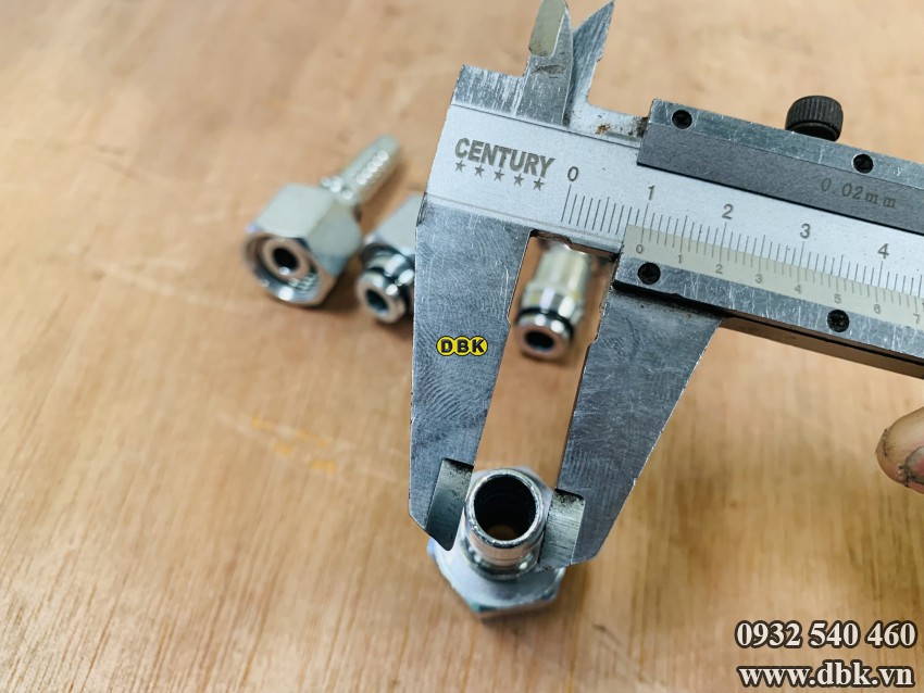 Dau Cut Thang 1 Giac 3 8 Inch R2At S22 M18 Duc Loi