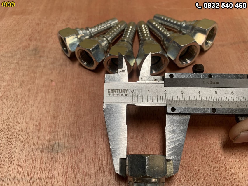 Dau Cut Thang 1 Giac 3 8 Inch R2At S22 M17 Nhat Lom