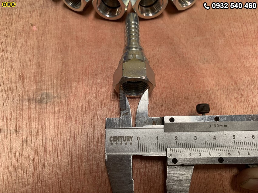 Dau Cut Thang 1 Giac 3 8 Inch R2At S22 M17 Nhat Lom