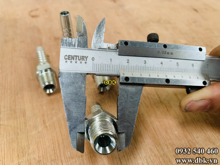Dau Cut Thang 1 Giac 5 16 Inch R2At M13 Ren Con