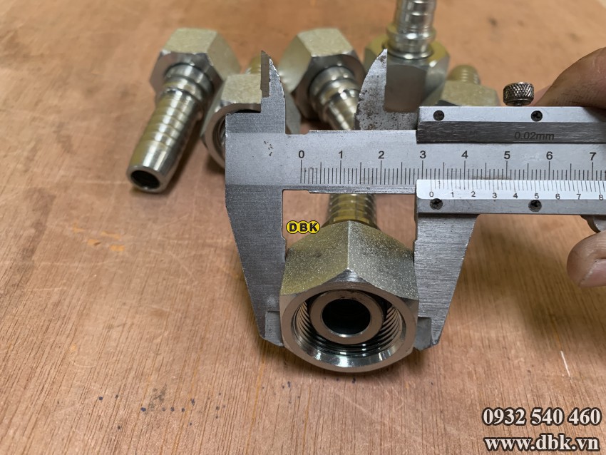 Dau Cut Thang 1 Giac 5 8 Inch R12 S32 M26X1 5 Duc Loi