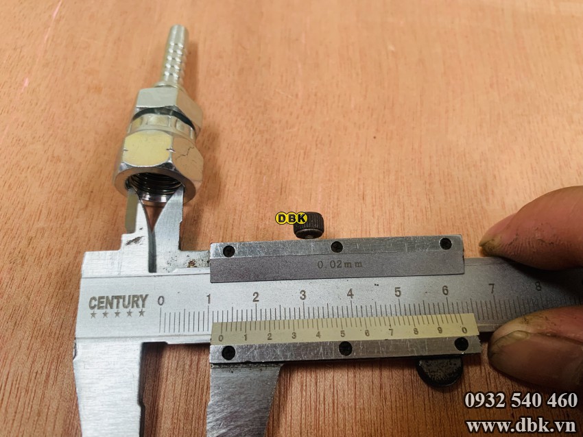 Dau Cut Thang 2 Giac 1 4 Inch R2At S19 M13 Nhat Loi