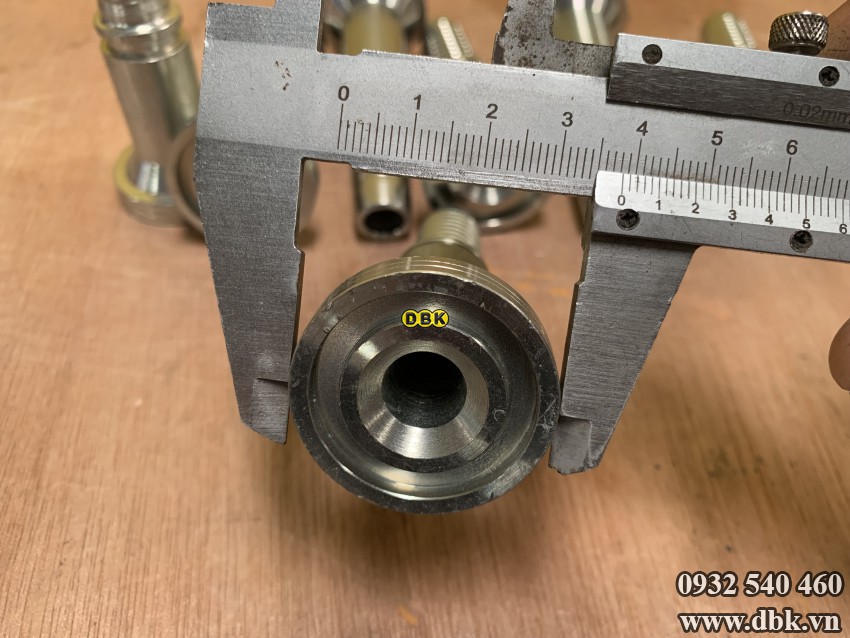 Dau Cut Thang 2 Giac 5 8 Inch R12 Mat Bich 38
