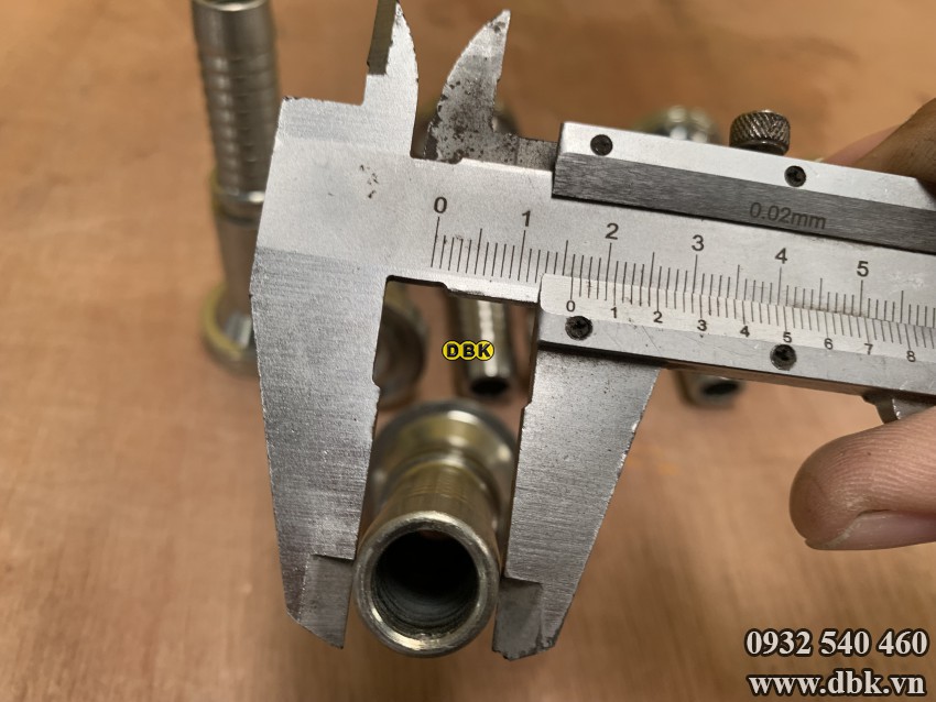 Dau Cut Thang 2 Giac 5 8 Inch R12 Mat Bich 38