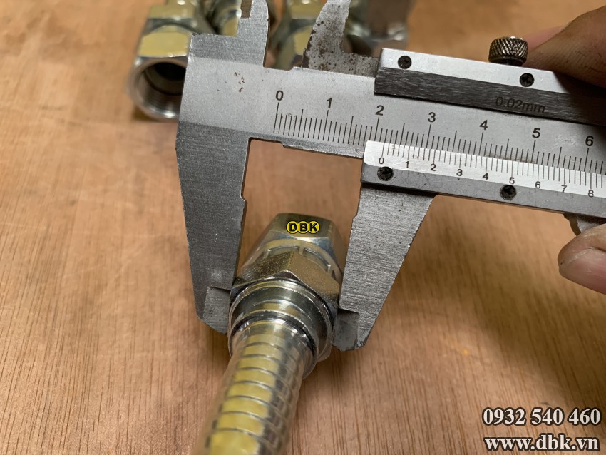 Dau Cut Thang 2 Giac 5 8 Inch R12 S27 So 12 My