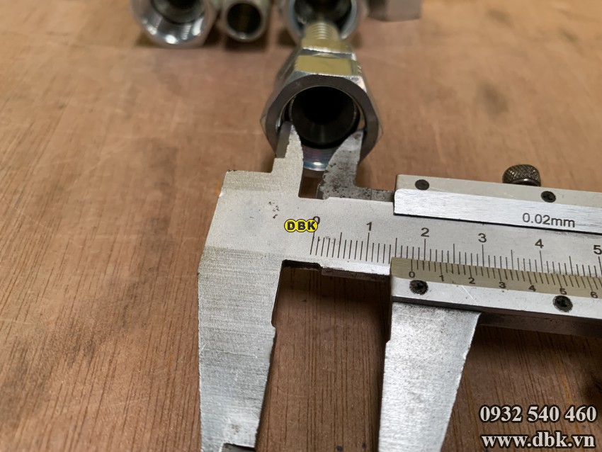 Dau Cut Thang 2 Giac 5 8 Inch R12 S27 So 12 My