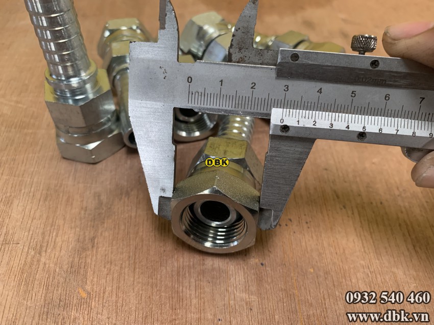 Dau Cut Thang 2 Giac 5 8 Inch R12 S36 Nhat Loi