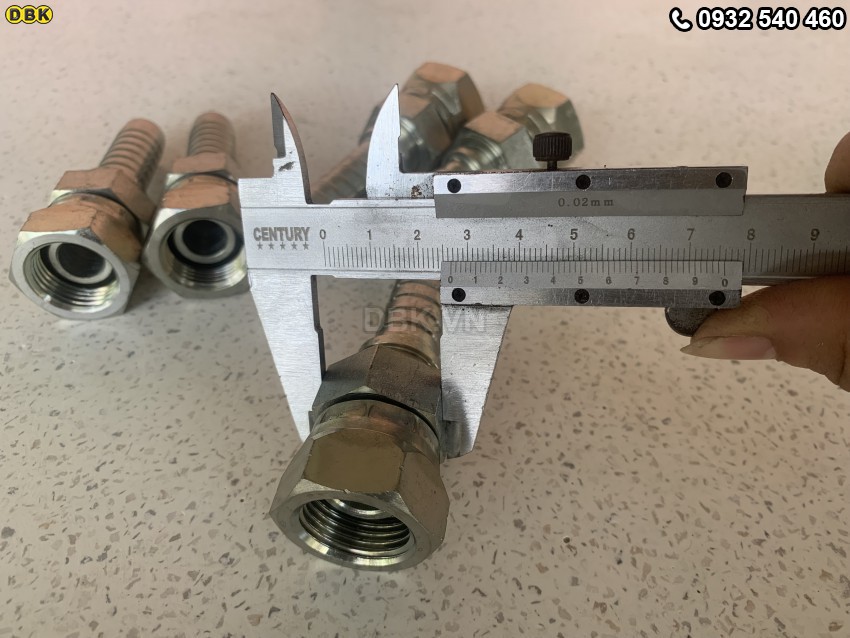 Dau Cut Thang 2 Giac 5 8 Inch R12 S36 Nhat Loi