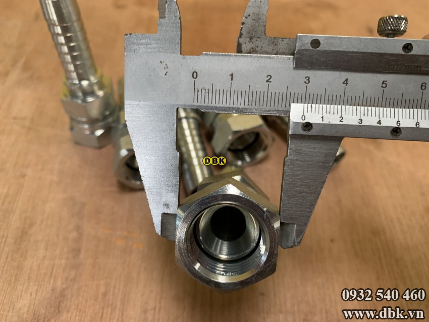 Dau Cut Thang 2 Giac 5 8 Inch R12 S36 Nhat Lom