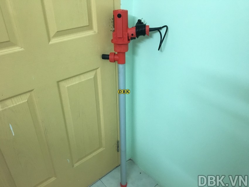 May Bom Dau Thung Phuy 220V Dbk Lg 1014B