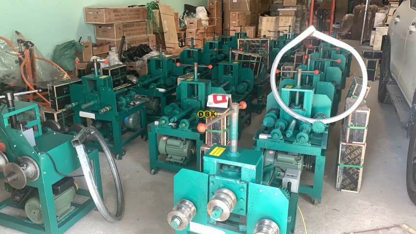 Máy uốn ống A2