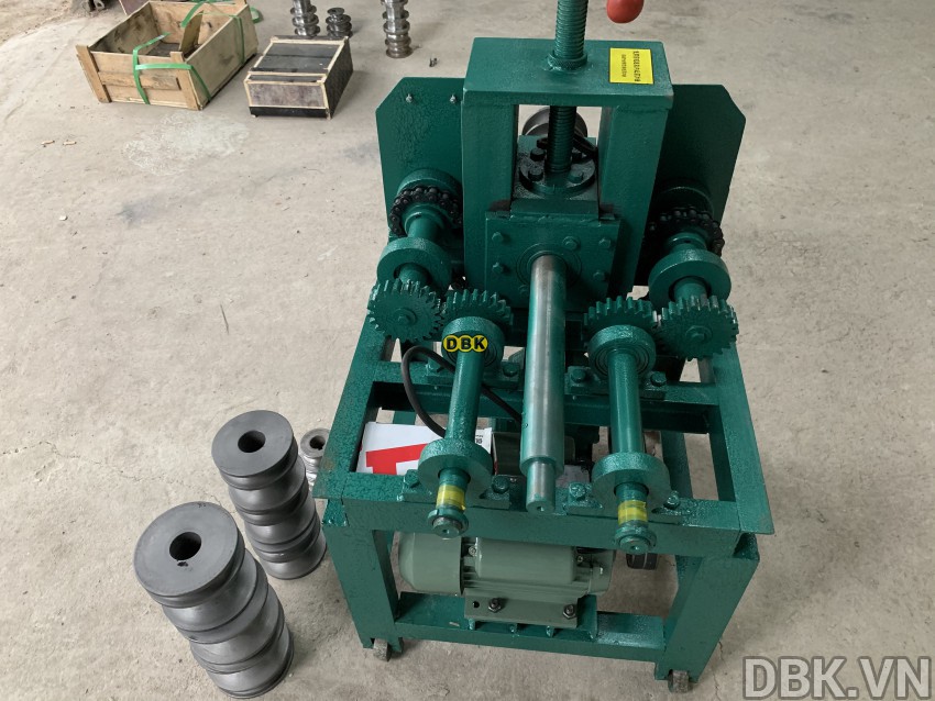 Máy uốn ống A2