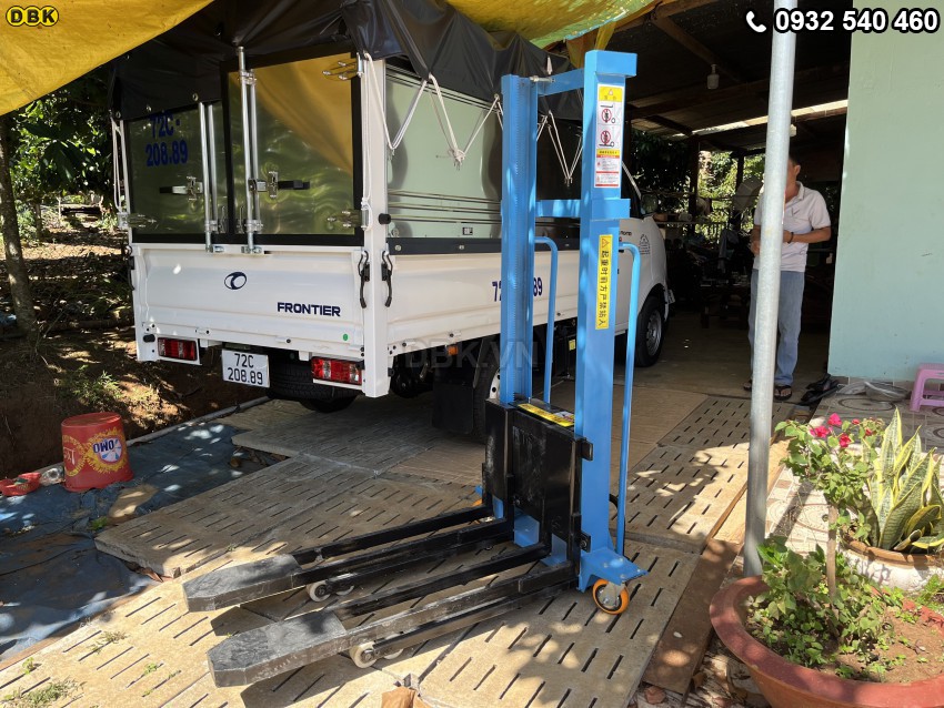 Xe Nang Dien Tu Leo 500Kg 1 3 Met