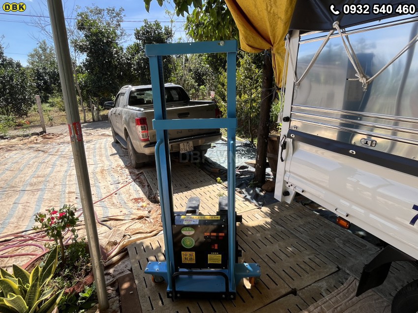 Xe Nang Dien Tu Leo 500Kg 1 3 Met