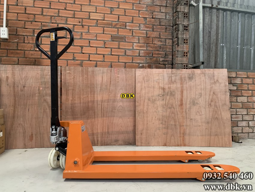 Xe Nang Tay Thap 2 Tan Dbk 2T550