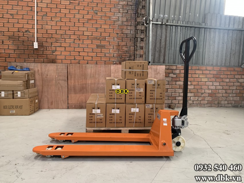 Xe Nang Tay Thap 2 Tan Dbk 2T550