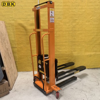 Xe Nang Dien Tu Leo 500Kg 1 6Met